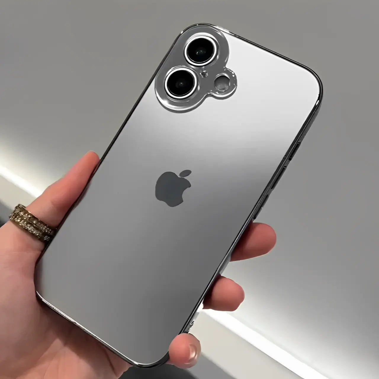 iPhone 16/16 Plus Glossy Ultra Thin Electroplated Camera Lens Protection iPhone Case